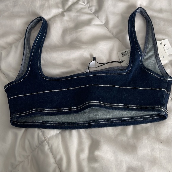 Short top - Picture 2 of 3